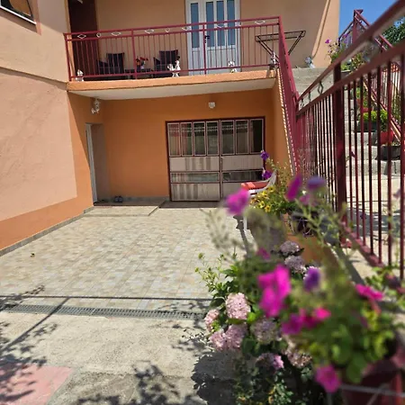 Stan Uljarevic Апартаменты Билеча